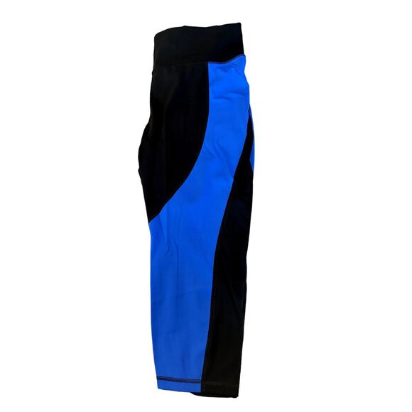 Avia black with blue stipe capri leggings XL 16-18 - Picture 1 of 3
